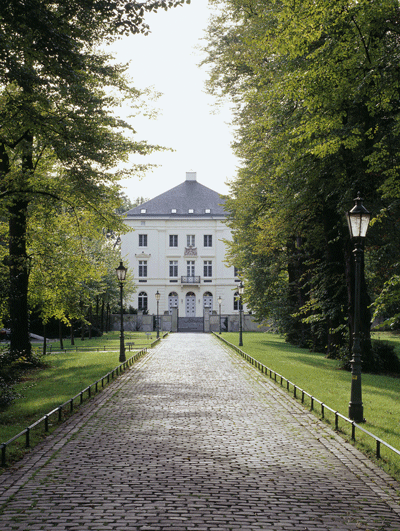 Schloss Mickeln